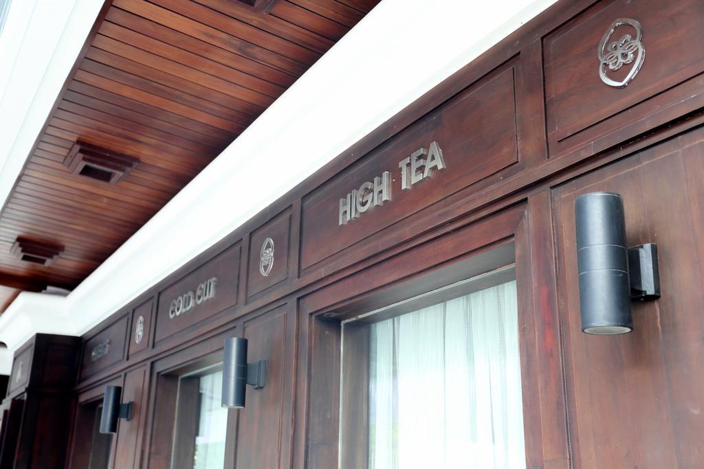 Arunreas Hotel Phnom Penh Exterior photo