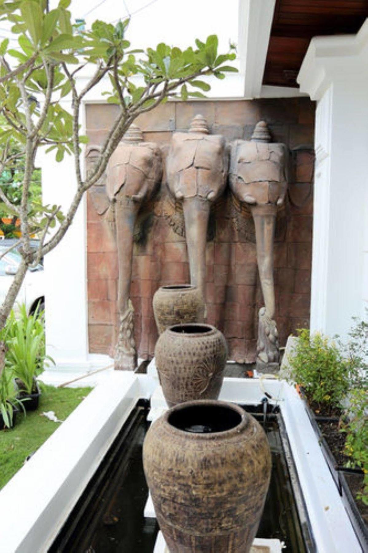 Arunreas Hotel Phnom Penh Exterior photo