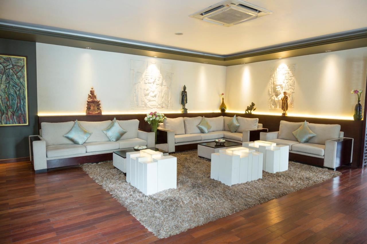 Arunreas Hotel Phnom Penh Exterior photo