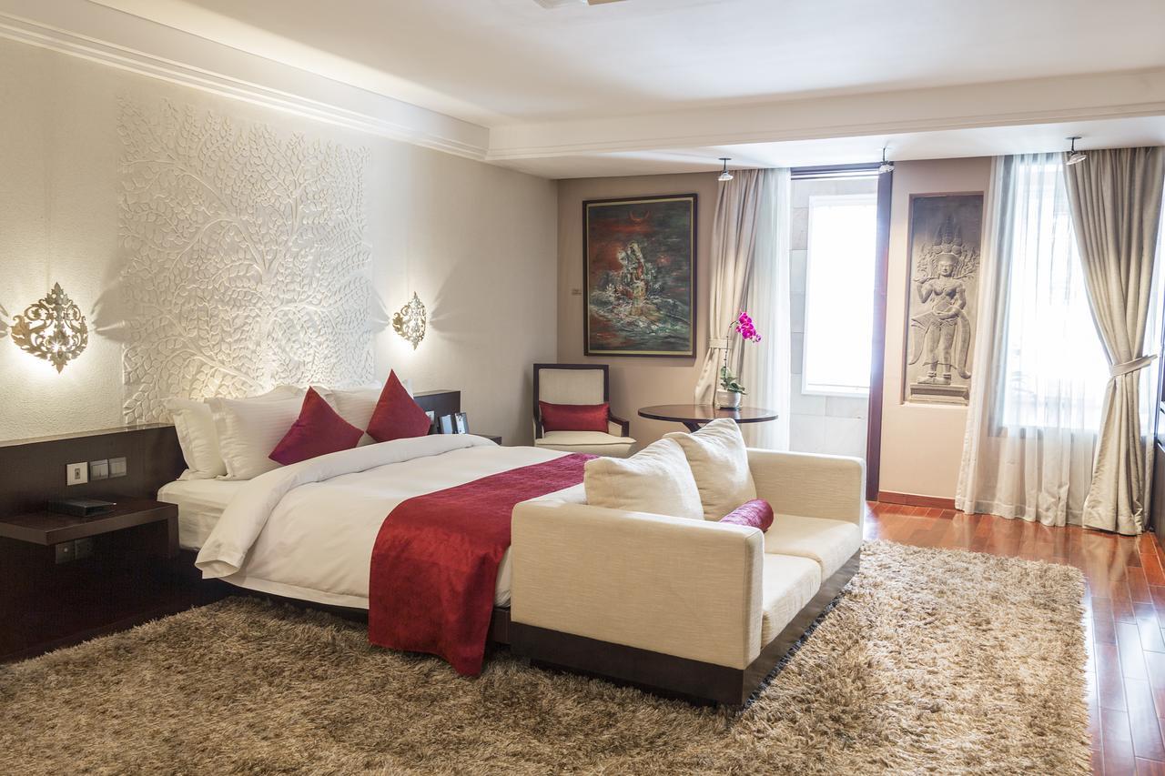 Arunreas Hotel Phnom Penh Exterior photo